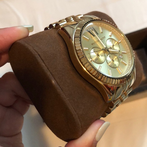 Michael Kors Gold Watch - Picture 3 of 5